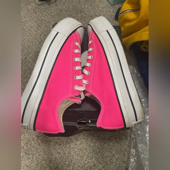 SuperCute Pink Platform Converse Sneakers - Picture 2 of 4